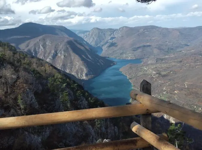 Sara * باغينا باستا